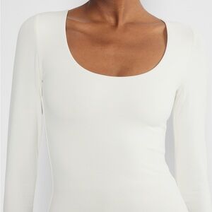 Babaton Contour Long Sleeve Crop Top